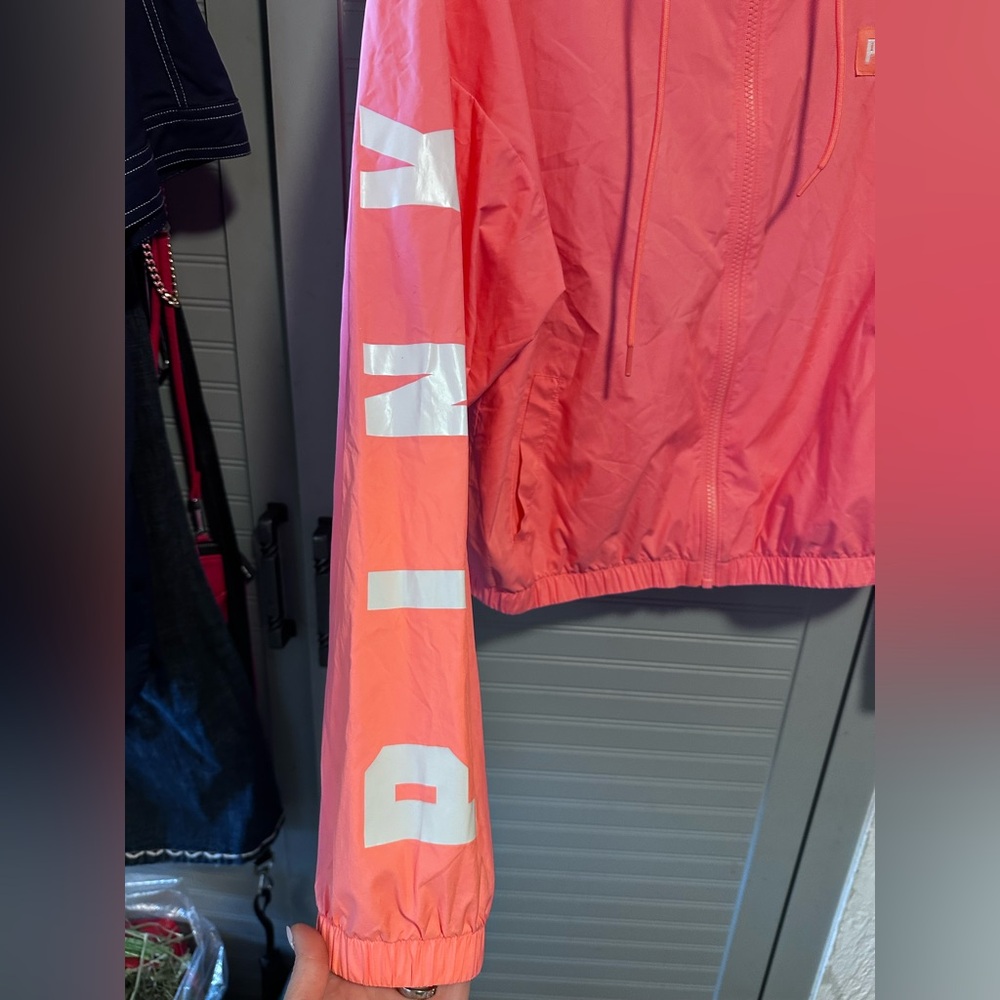 Victoria's Secret Pink Anorak / Windbreaker PINK & WHITE NWOT Sz.S MSRP: $98.00 - Picture 9 of 12